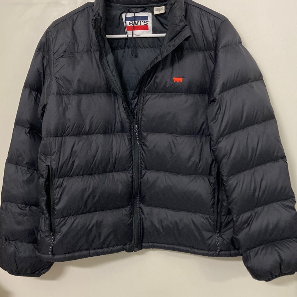 Women’s Levi’s puffer jacket, large black